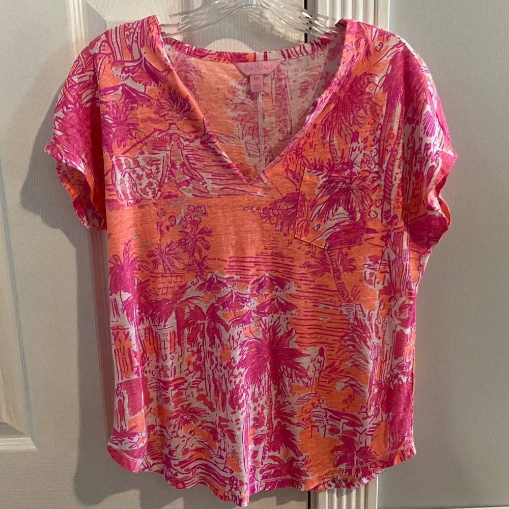 Lilly Pulitzer v neck linen t shirt